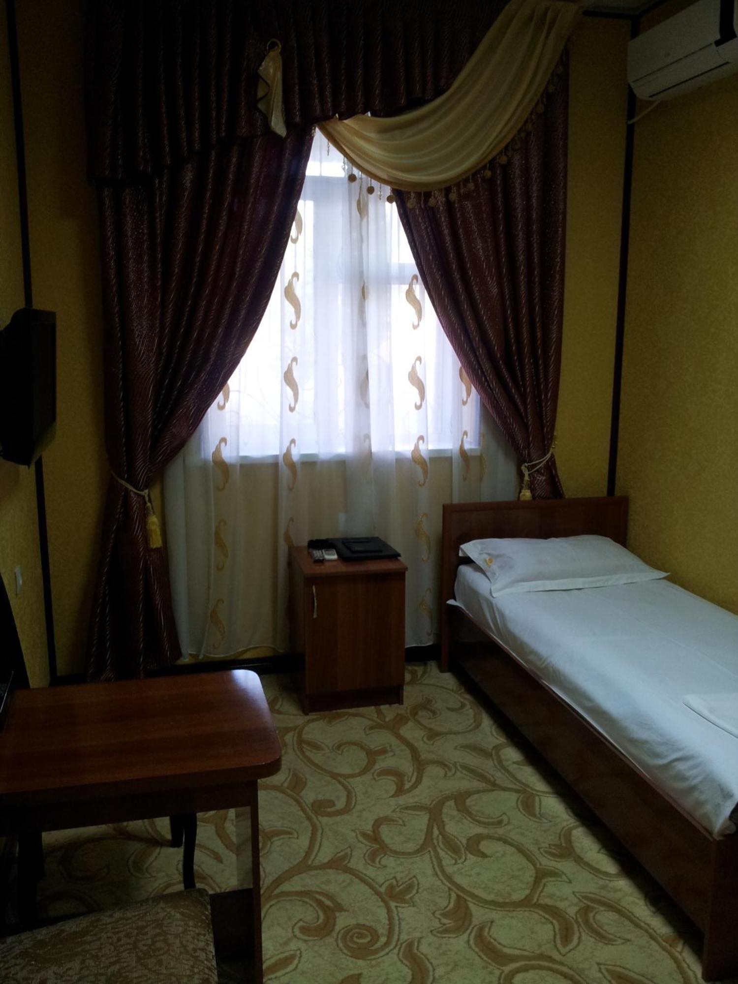 Dangara Hotel Kokand ภายนอก รูปภาพ